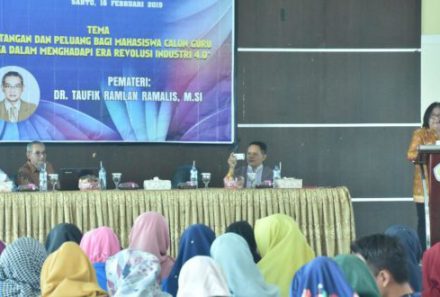 Prodi Pendidikan Fisika FKIP Universitas PGRI Palembang Gelar Kuliah Umum
