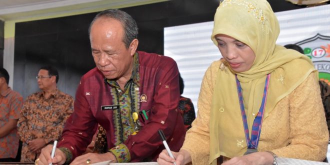 Rektor Universitas PGRI Palembang Teken MoU Dengan Ketua IAI Wilayah Sumsel