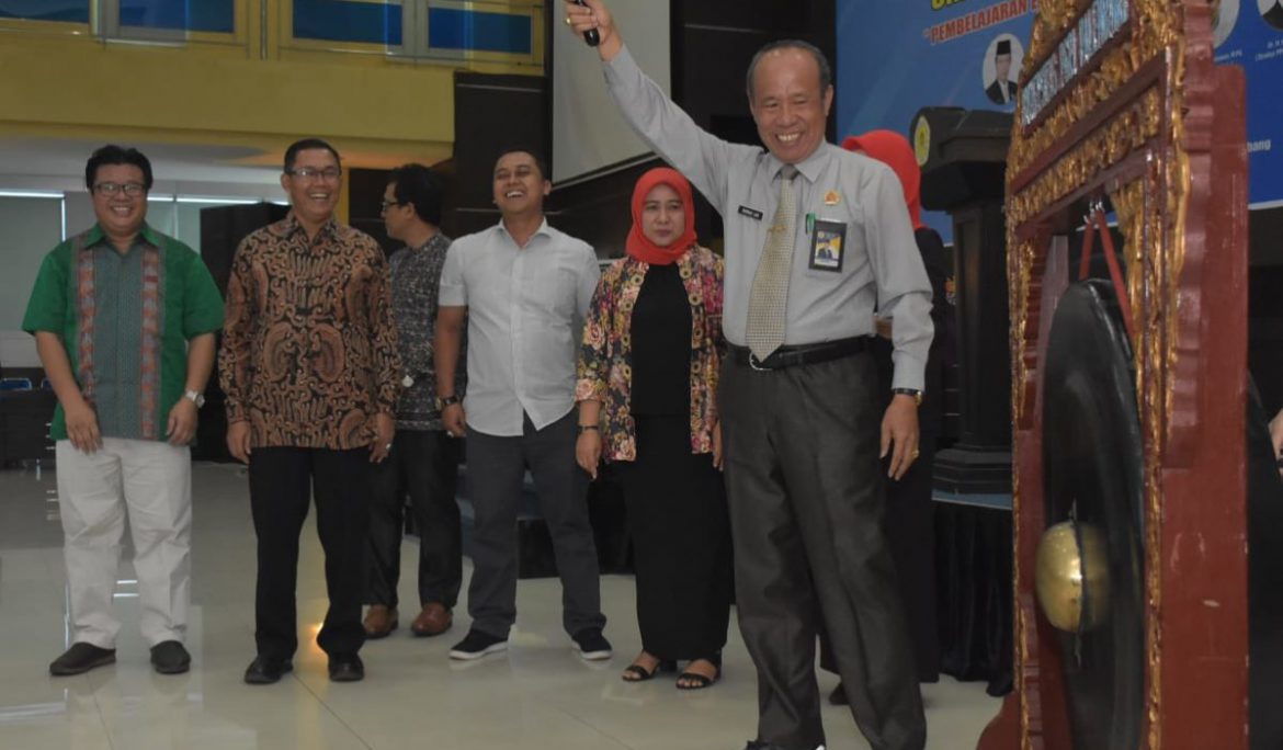 Program Pascasarjana Universitas PGRI Palembang Sukses Gelar Seminar Nasional Pendidikan