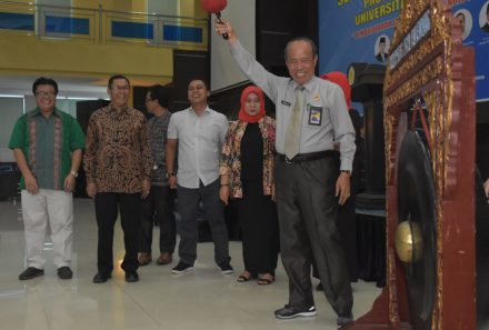 Program Pascasarjana Universitas PGRI Palembang Sukses Gelar Seminar Nasional Pendidikan