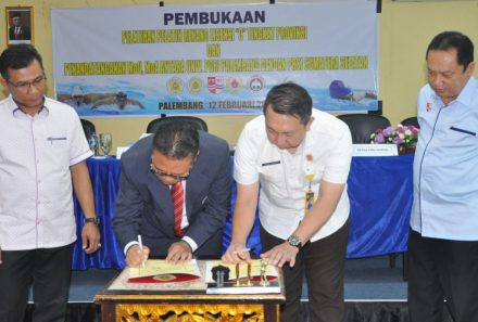 Tingkatkan Kualitas dan Profesionalisme, FKIP Universitas PGRI Palembang Gelar Pelatihan Pelatih Renang Lisensi ‘C’