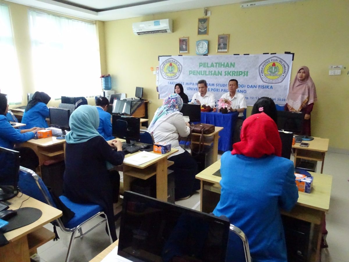 Sambut Perkuliahan Semester Genap, Fakultas MIPA Universitas PGRI Palembang  Gelar Pelatihan Penulisan Skripsi - Universitas PGRI Palembang