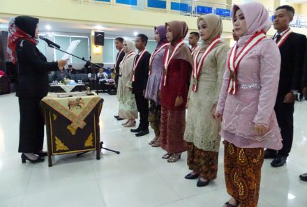 Lagi, FKIP Universitas PGRI Palembang Yudisium dan Lantik 107 Sarjana Baru