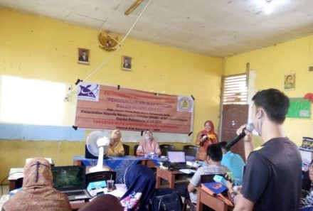 Dosen Universitas PGRI Palembang Sosialisasikan Aplikasi Edmodo di MTs Nurul Hidayah