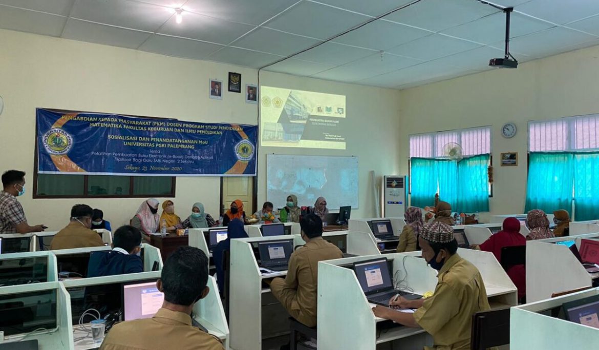 Tim PkM Prodi Pendidikan Matematika FKIP Universitas PGRI Palembang Gelar Pelatihan Pembuatan Buku Elektronik