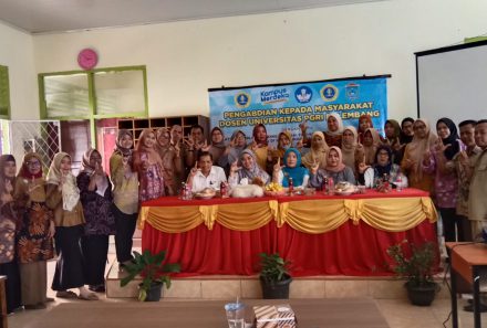 Latih Public Speaking Guru, Dosen Pascasarjana Bahasa Indonesia UPGRIP Beri Pelatihan di SMPN 2 Indralaya Selatan