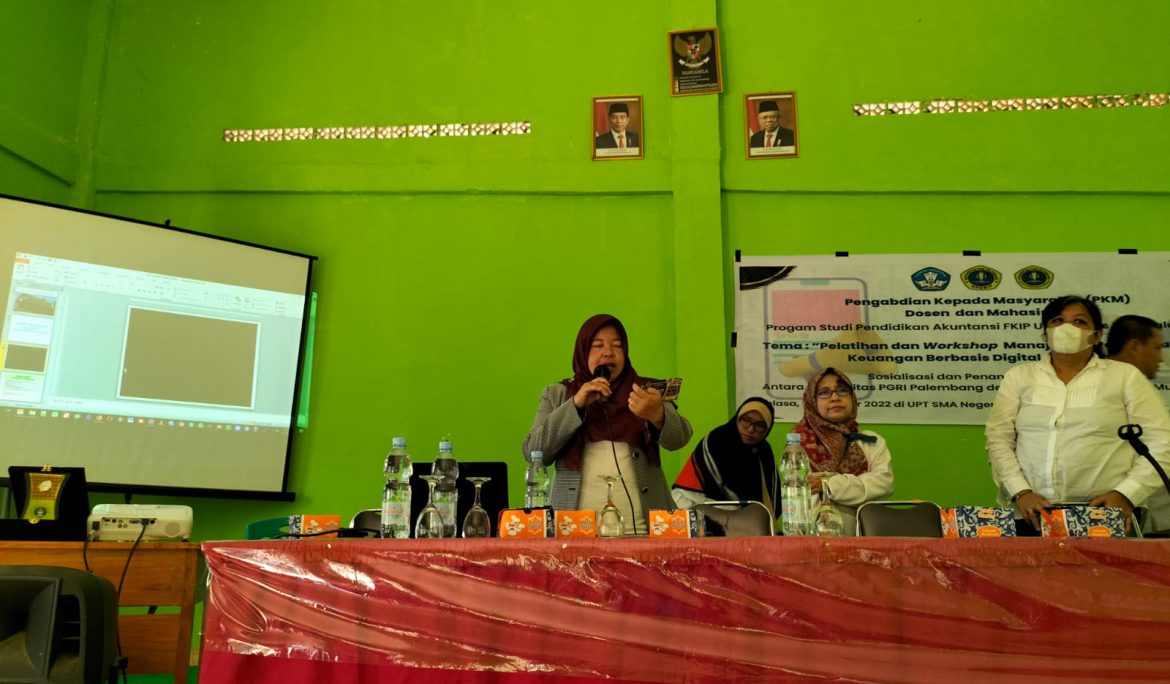Dosen UPGRIP Beri Motivasi Pentingnya Manajemen Pendidikan dan Keuangan Berbasis Digital di SMAN Tanjung Agung Muaraenim