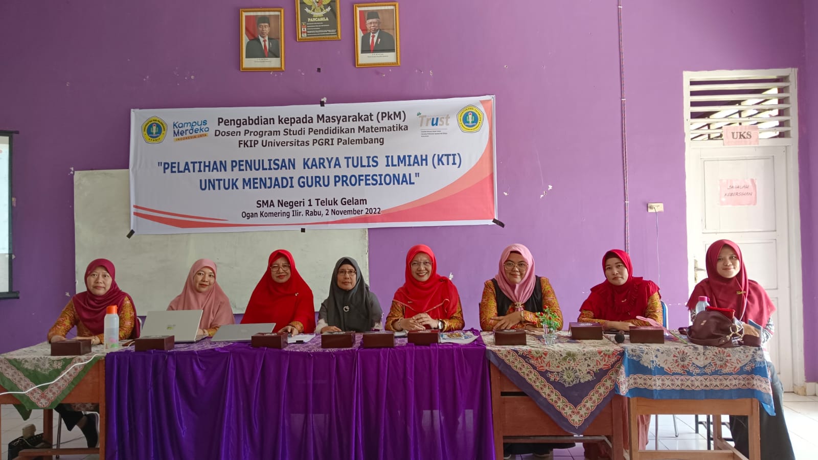 Dosen FKIP Prodi Matematika UPGRIP Lakukan PkM Dan Sosialisasi Di SMAN ...