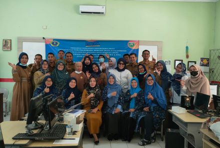 Dosen UPGRIP Ajarkan Perancangan Pembelajaran Inovatif Abad 21 di SMAN 16 Palembang