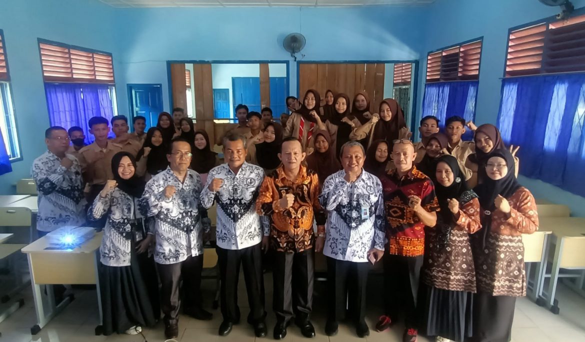 Tim PkM Dosen Pendidikan Sejarah FKIP UPGRIP Lakukan Sosialisasi di SMA Negeri 4 Kayuagung