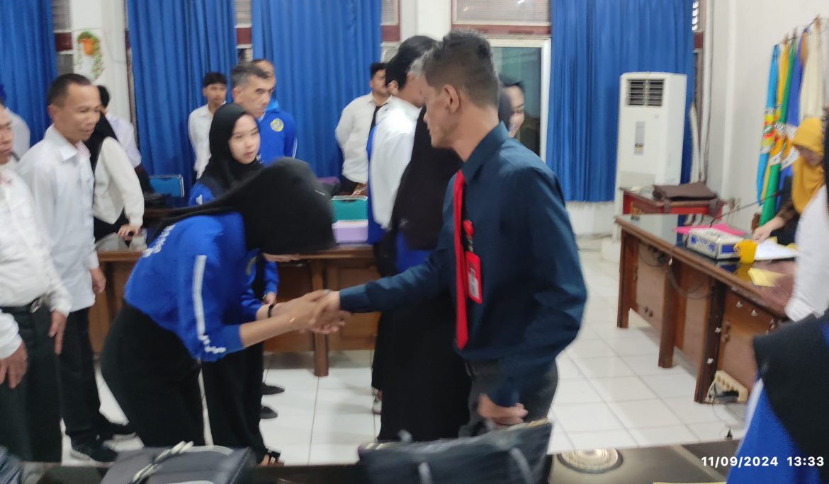 Perdana Gelar PKKMB, Fakultas Hukum Dorong Mahasiswa Baru Lulus Tepat Waktu