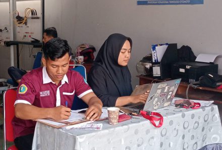 PVTO FKIP UPGRIP Jadi Animo Pengunjung di EduFair 2025